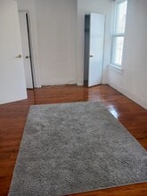 39 Paterson St, Unit 4 in Jersey City, NJ - Foto de edificio - Building Photo