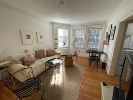 20 Gray St, Unit 5 in Cambridge, MA - Building Photo