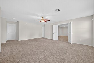 14002 Wolftrap Ln in Conroe, TX - Foto de edificio - Building Photo