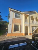 1543 SE 25th St in Homestead, FL - Building Photo