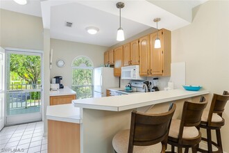 8228 Twelve Oaks Cir in Naples, FL - Building Photo - Building Photo