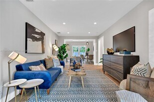 1045 NE 84th St in Miami, FL - Building Photo