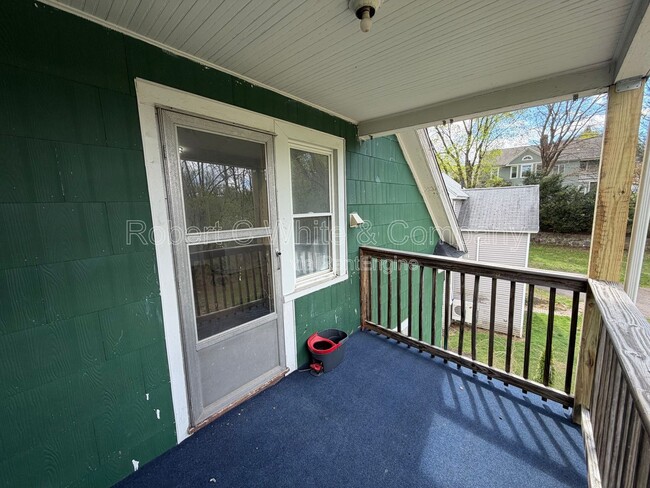 28 Hull St in Bristol, CT - Building Photo - Building Photo