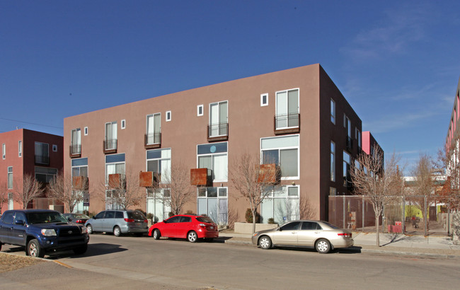 801-827 Silver Ave SW in Albuquerque, NM - Foto de edificio - Building Photo