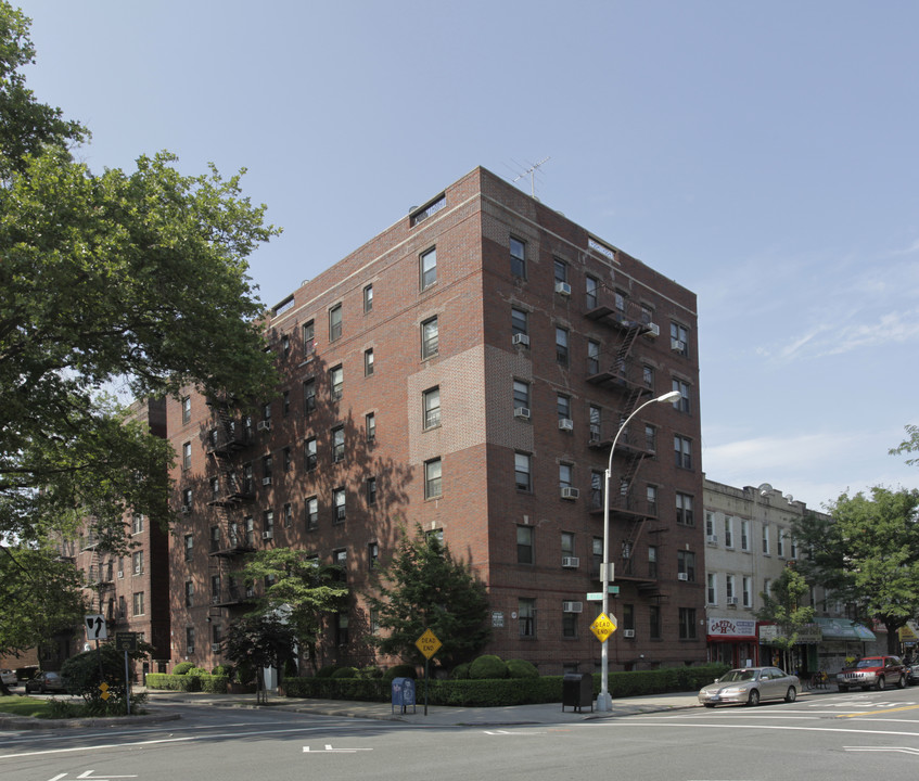 840 E 17th St in Brooklyn, NY - Building Photo