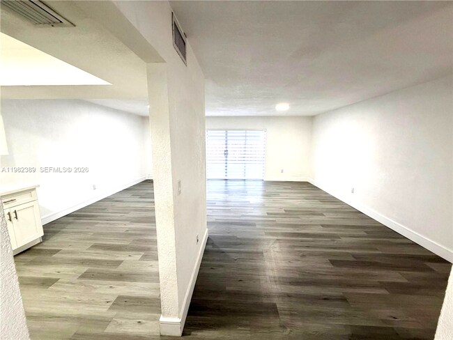 7155 W 2nd Way, Unit 0 in Hialeah, FL - Building Photo - Building Photo