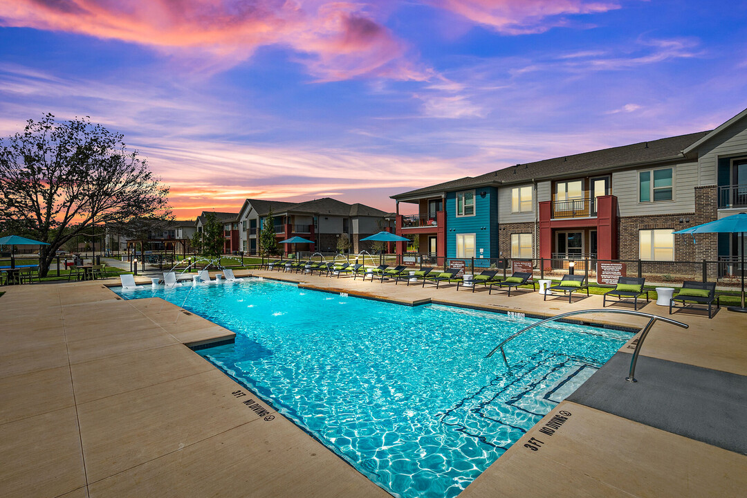 Windsor Apartments in Denton, TX - Foto de edificio