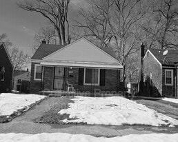 19451 Woodingham Dr in Detroit, MI - Building Photo