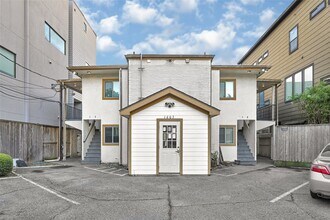 1607 Welch St in Houston, TX - Building Photo - Building Photo