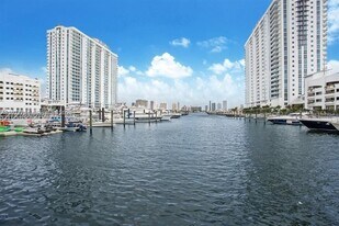 17301 Biscayne Blvd, Unit 1107 in Aventura, FL - Building Photo