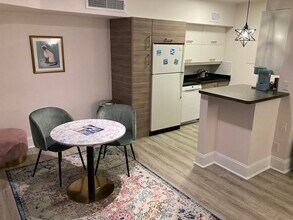 400 Queens Rd in Charlotte, NC - Foto de edificio - Building Photo