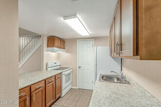5948 N 48th Ave in Glendale, AZ - Building Photo - Building Photo