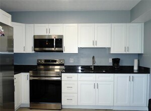 4338 Tahitian Gardens Cir in Holiday, FL - Building Photo - Building Photo