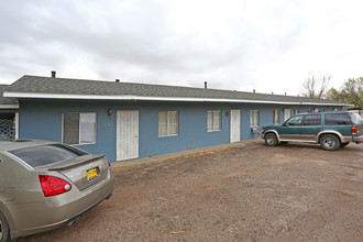 2700 Viola Dr SW in Albuquerque, NM - Building Photo - Building Photo