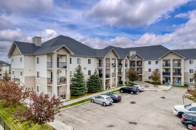 2395 Eversyde Ave SW in Calgary, AB - Building Photo - Building Photo