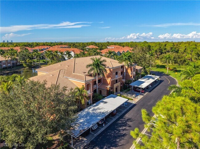 9601 Spanish Moss Way in Bonita Springs, FL - Building Photo - Building Photo