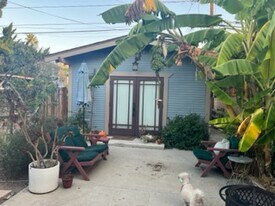 1417 E 8th St in Long Beach, CA - Building Photo