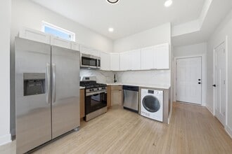 2145 W 18th Pl in Chicago, IL - Building Photo - Building Photo