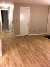 11513 NE 87th St in Kirkland, WA - Foto de edificio - Building Photo