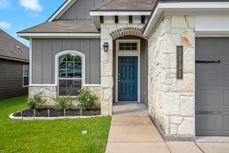 2131 Naples Wy in Bryan, TX - Building Photo - Building Photo