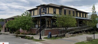 235 W Dodds St in Bloomington, IN - Building Photo