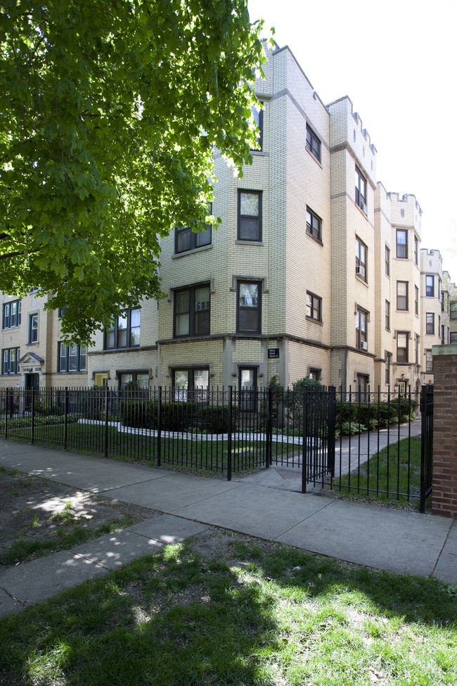 5044 N Wolcott, LLC in Chicago, IL - Building Photo - Building Photo