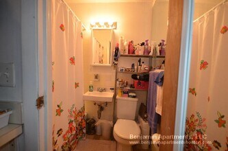 28 S Huntington Ave, Unit 203 in Boston, MA - Foto de edificio - Building Photo