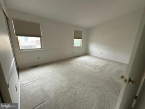 305 Ward Ct in Southampton, PA - Building Photo - Building Photo