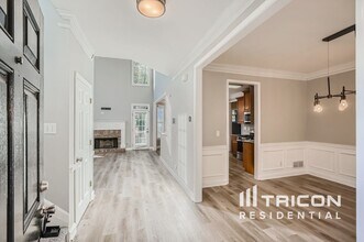 22 Vinings Lake Dr SW in Mableton, GA - Foto de edificio - Building Photo