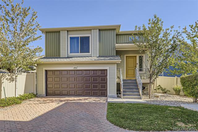 19196 E 55th Ave in Denver, CO - Foto de edificio