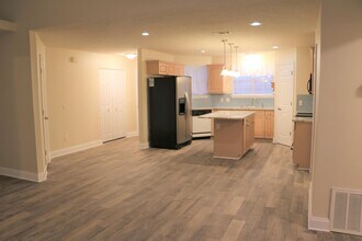 8082 Sleepy Bay Blvd in Navarre, FL - Building Photo - Building Photo