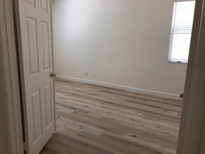 59 Eaglecreek in Irvine, CA - Building Photo - Building Photo