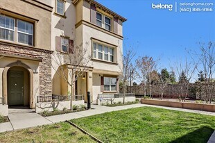 1327 Martin Luther King Dr in Hayward, CA - Building Photo