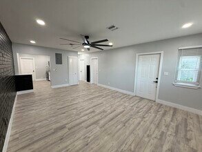 120 SW 7th St in Delray Beach, FL - Building Photo - Building Photo