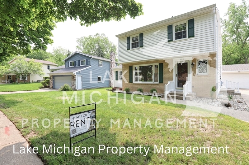 1010 N Hampton Dr NE in Grand Rapids, MI - Building Photo