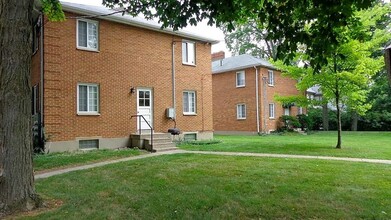 2180 W Schantz Ave, Unit 1 in Dayton, OH - Building Photo - Building Photo