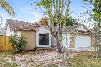 12710 Dunhill Dr in Tampa, FL - Building Photo - Building Photo