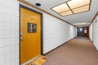 2583 Countryside Blvd in Clearwater, FL - Building Photo - Building Photo