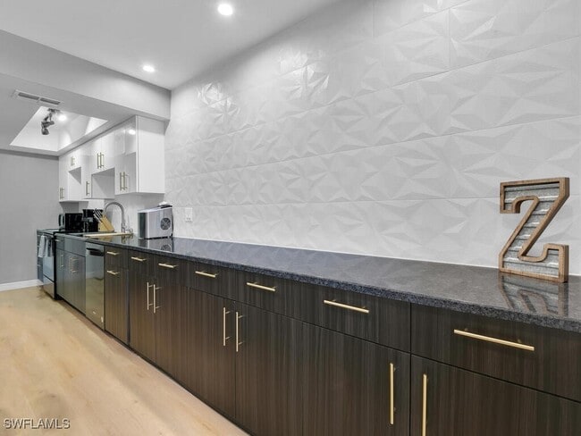 property at 610 SW 47th Terrace