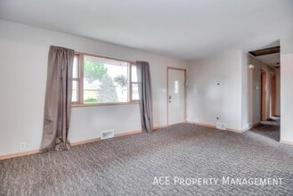 2717 Lawndale Dr in Rapid City, SD - Building Photo - Building Photo