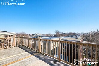 25 Moreland St, Unit 3 in Somerville, MA - Foto de edificio - Building Photo