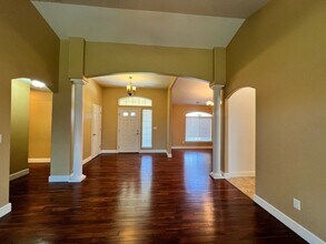 9083 Castlewood Dr SE in Moses Lake, WA - Building Photo - Building Photo