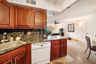 9900 Pineapple Tree Dr in Boynton Beach, FL - Building Photo - Building Photo