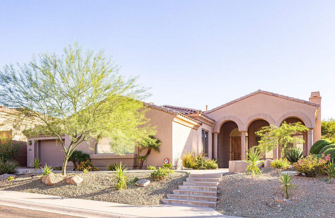 11183 E Beck Ln in Scottsdale, AZ - Building Photo
