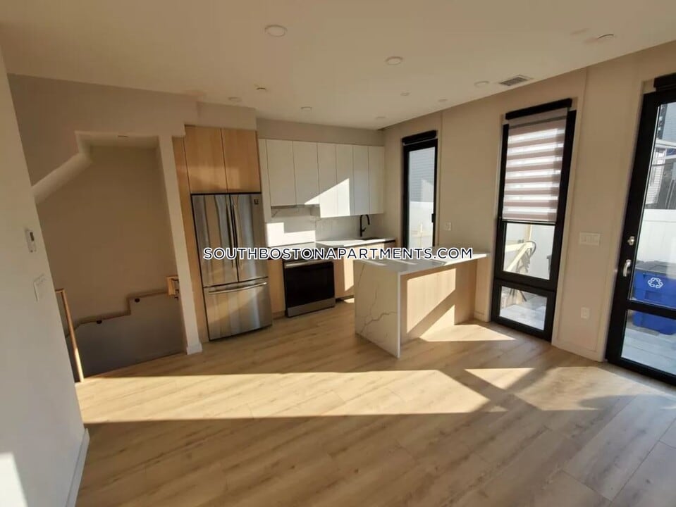 157 W 9th St, Unit 1 in Boston, MA - Foto de edificio