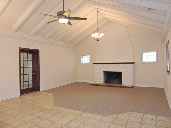 2699 Cabin Dr in Wickliffe, OH - Building Photo - Building Photo