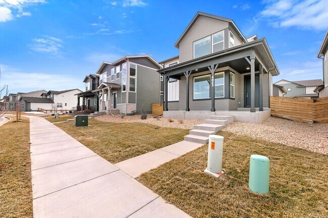 4865 Oakley Dr in Timnath, CO - Building Photo - Building Photo
