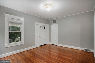 2417 Washington Blvd in Arlington, VA - Building Photo - Building Photo