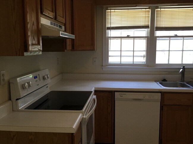 6640 Lynndale Dr in Raleigh, NC - Building Photo - Building Photo