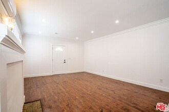 1409 Bronson Ave in Los Angeles, CA - Building Photo - Building Photo